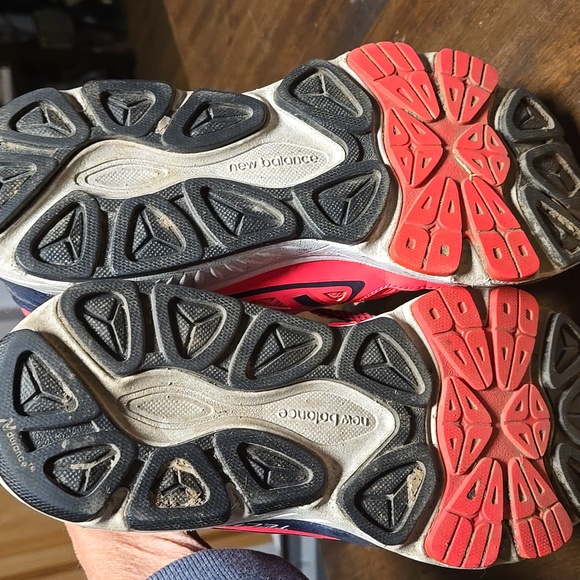 New Balance 670 V5 Tech Ride Running Shoes Womens Size 8 Pink Blue Athletic - Picture 7 of 9